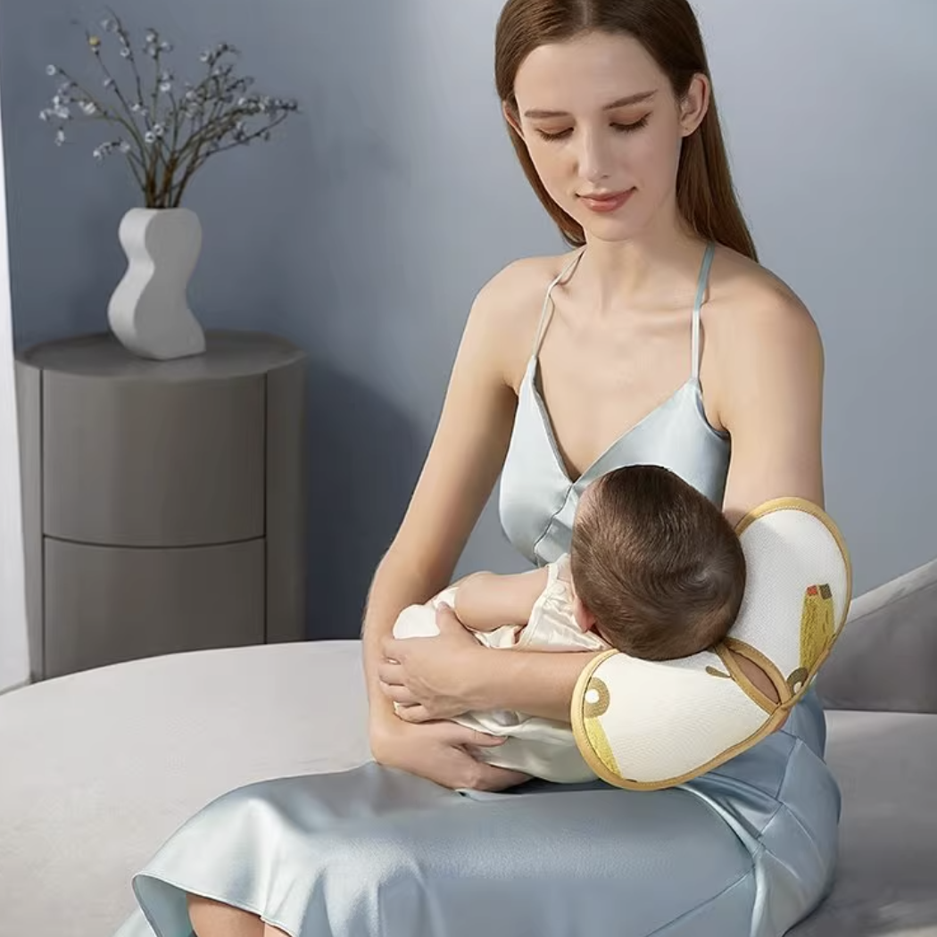 babycare抱娃手臂垫婴儿冰丝凉席夏季喂奶手臂垫透气防螨手臂枕 10元